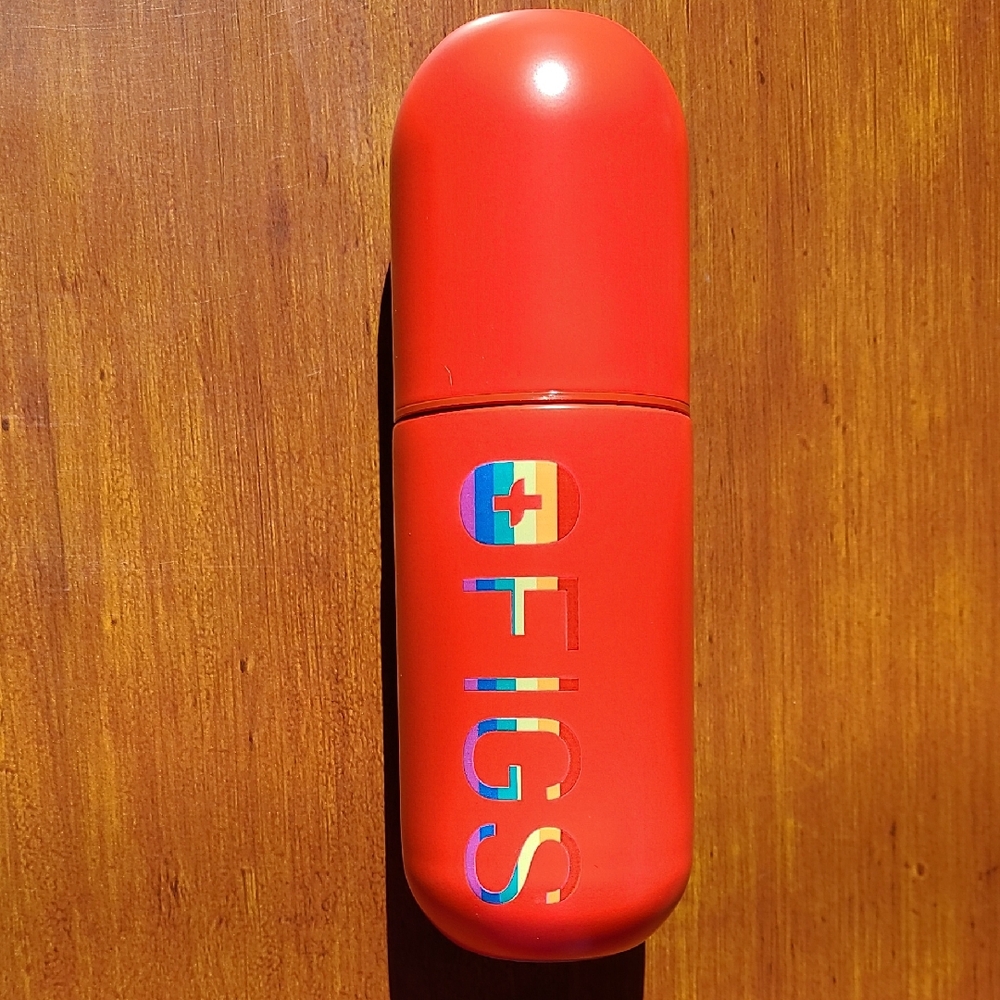 Figs Red Rainbow Capsule Pill Shape Tumbler Cup Mug Thermal New In Box